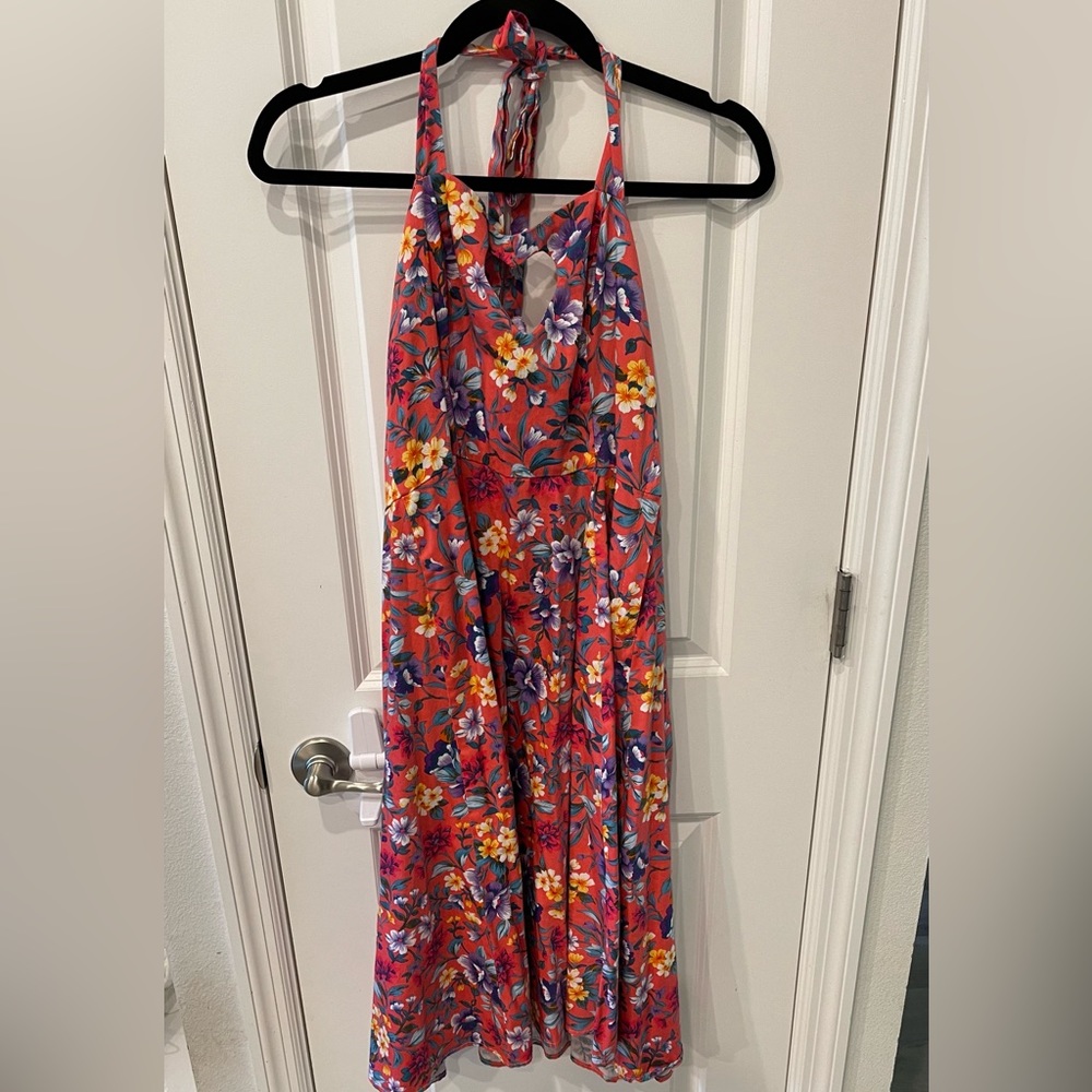 Hearts and Roses Modcloth Dress Medium Size 8 Heart Cutout Detail